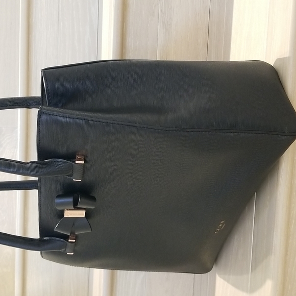Ted Baker Epi Callaa Bow Detailed Shopper Black Leather Shoulder Bag - Picture 8 of 12